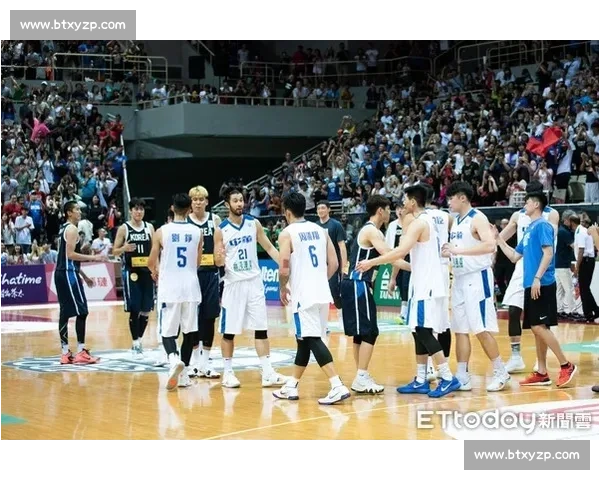 首钢男篮迎战强敌全力拼搏争夺季后赛名额比赛悬念十足